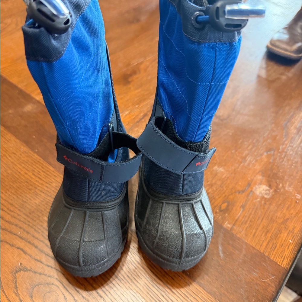 Columbia Black and Gray Winter Snow Boots